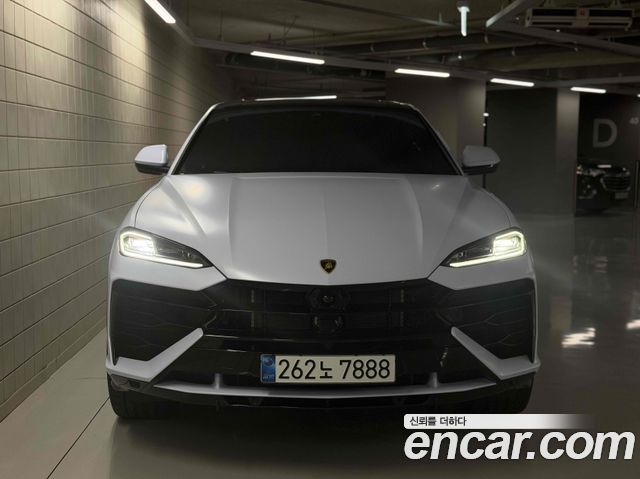 Lamborghini Urus из Кореи Encar