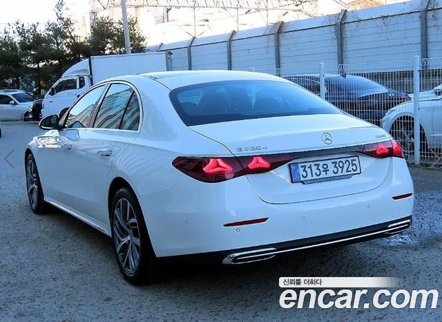 Mercedes-Benz E-Class из Кореи Encar