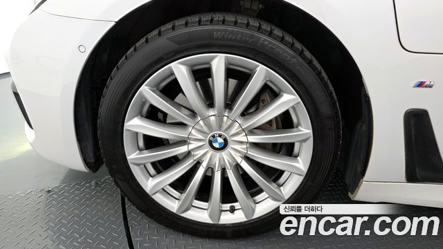 BMW 7-Series 740e iPerformance M Sport — пробег 75 657 км