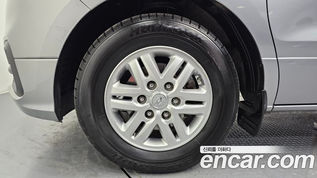 Hyundai Starex Van 5-Seater Modern — пробег 170 798 км