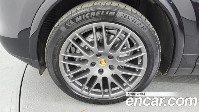 Porsche Cayenne 3.0 Diesel Platium Edition 958 — пробег 122 097 км