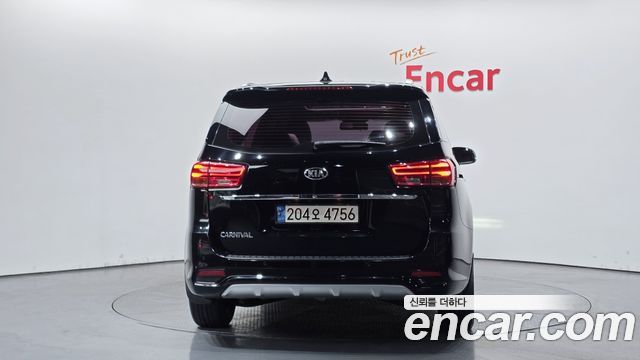 Kia Carnival из Кореи Encar