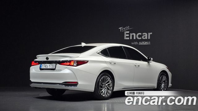 Lexus ES из Кореи Encar