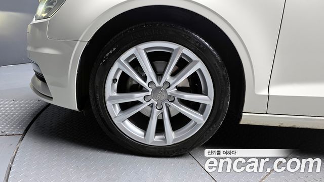 Audi A3 2.0 TDI Dynamic 8V — пробег 146 012 км