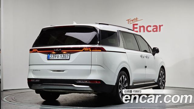 Kia Carnival 9-Seater Signature — пробег 71 566 км — фото 2 из 5