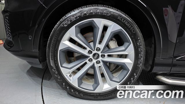 Audi Q7 55 TFSI Quattro Premium — пробег 73 349 км