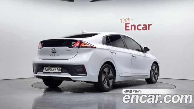 Hyundai Ioniq из Кореи Encar