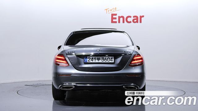Mercedes-Benz E-Class из Кореи Encar
