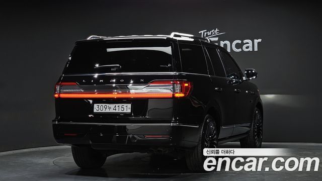 Lincoln Navigator 3.5L Black Label — пробег 66042 км