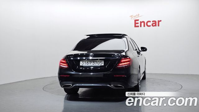 Mercedes-Benz E-Class из Кореи Encar