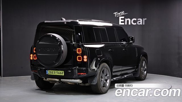 Land Rover Defender 110 D300 X-Dynamic HSE — пробег 24 471 км — фото 2 из 5