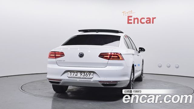 Volkswagen Passat 2.0 TDI Prestige — пробег 85 889 км — фото 4 из 5