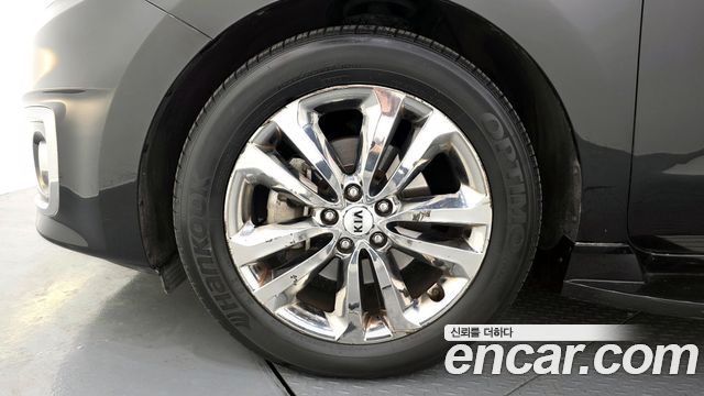 Kia Carnival из Кореи Encar
