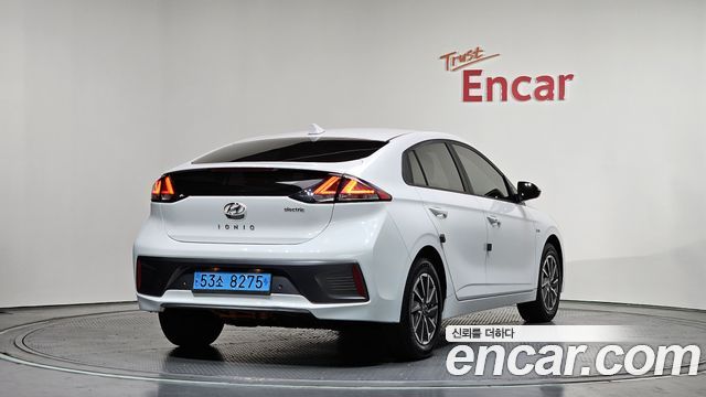 Hyundai Ioniq из Кореи Encar