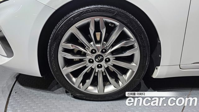 Kia K7 из Кореи Encar
