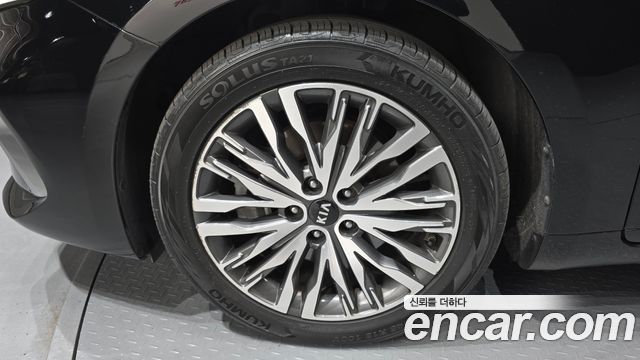 Kia K7 из Кореи Encar