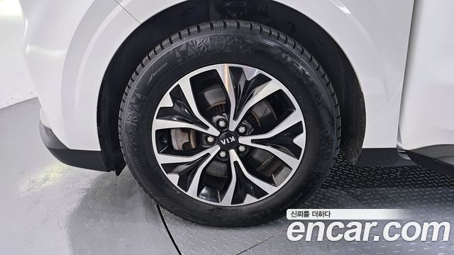 Kia Carnival 9-Seater Prestige — пробег 67 060 км — фото 5 из 5
