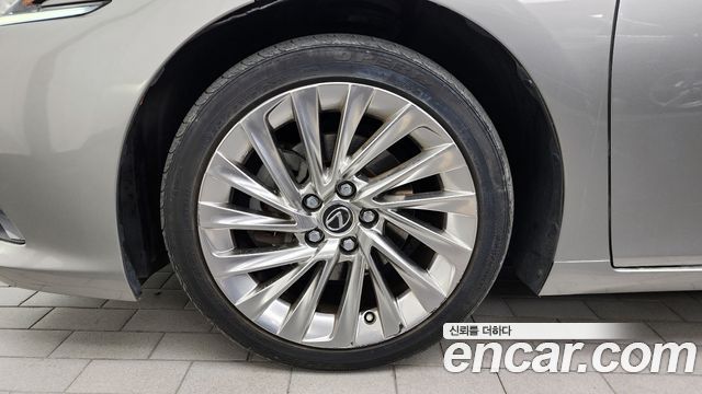 Lexus ES Luxury Plus — пробег 111 004 км — фото 5 из 5