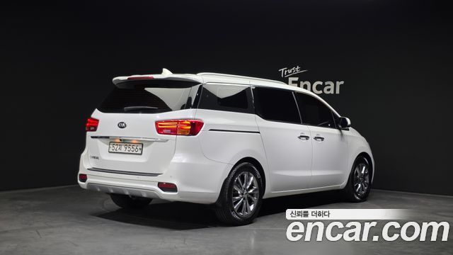 Kia Carnival из Кореи Encar