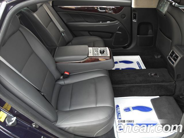 Hyundai Equus из Кореи Encar