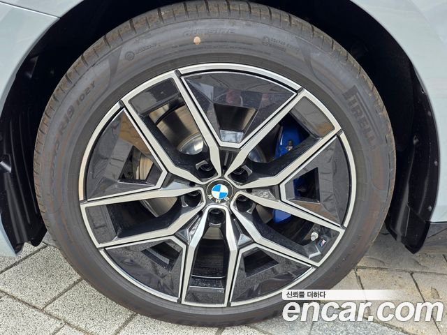 BMW 5-Series 520i M Sport — пробег 2 010 км — фото 5 из 5