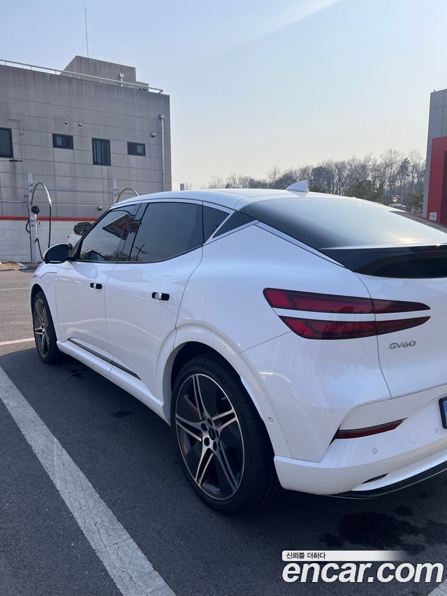 Genesis GV60 из Кореи Encar
