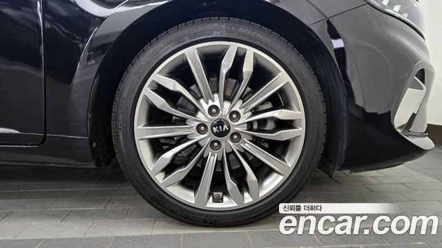 Kia K7 из Кореи Encar
