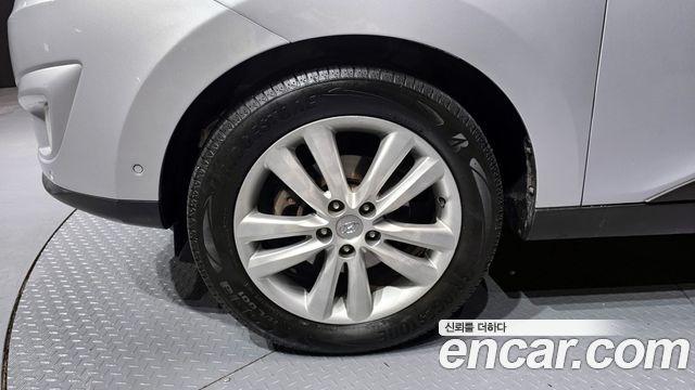 Hyundai Tucson Diesel 2WD LX20 Smart-Pack — пробег 182 469 км — фото 5 из 5