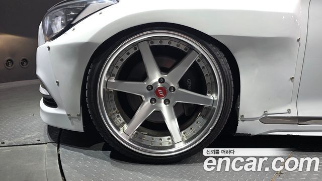 Hyundai Genesis из Кореи Encar