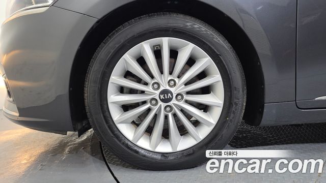 Kia K7 из Кореи Encar