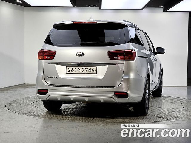 Kia Carnival из Кореи Encar