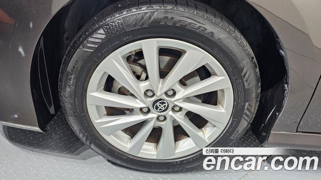 Toyota Camry 2.5 LE Hybrid — пробег 85 030 км — фото 5 из 5
