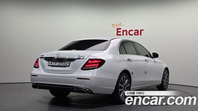 Mercedes-Benz E-Class из Кореи Encar