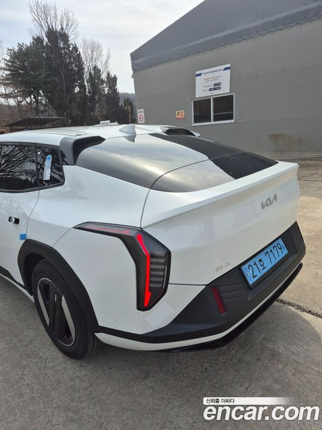 Kia EV4 из Кореи Encar