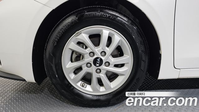 Kia K3 из Кореи Encar