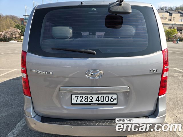 Hyundai Starex 12-Seater Wagon Smart — пробег 236 332 км — фото 5 из 5