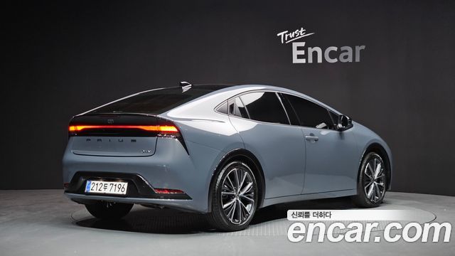 Toyota Prius из Кореи Encar