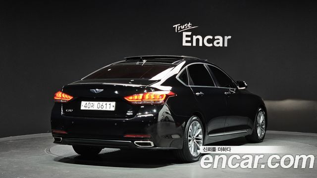 Hyundai Genesis из Кореи Encar