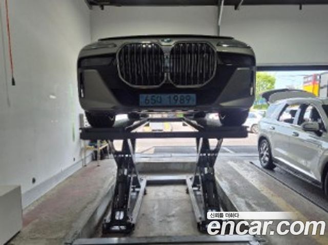 BMW i7 из Кореи Encar