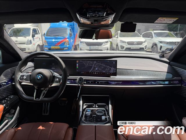 BMW i7 xDrive 60 M sport — пробег 38 000 км — фото 5 из 5