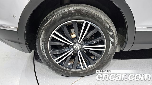 Volkswagen Tiguan 2.0 TDI Prestige — пробег 82 625 км — фото 5 из 5