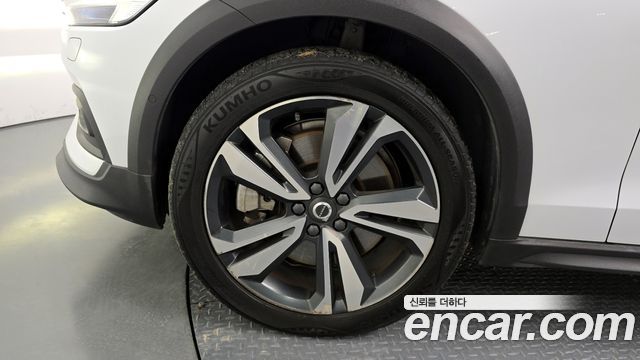 Volvo V60 из Кореи Encar