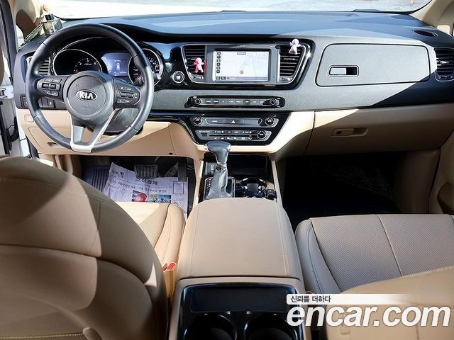Kia Carnival из Кореи Encar