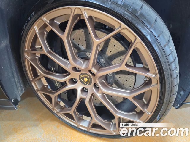 Lamborghini Huracan из Кореи Encar