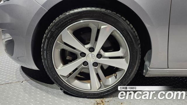 Peugeot 308 2.0 BlueHDi Feline — пробег 169 749 км