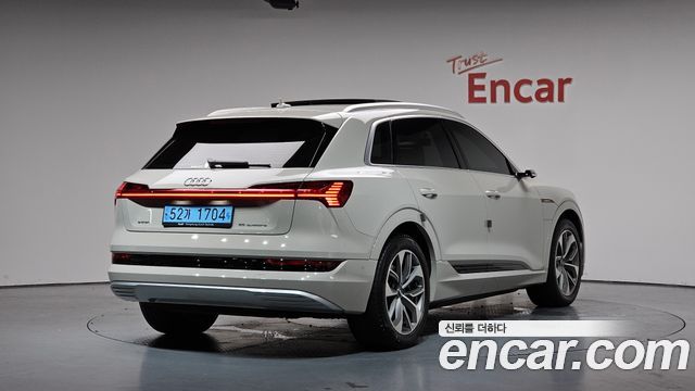 Audi e-tron 55 Quattro — пробег 37 096 км — фото 2 из 5