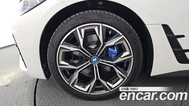 BMW i4 из Кореи Encar