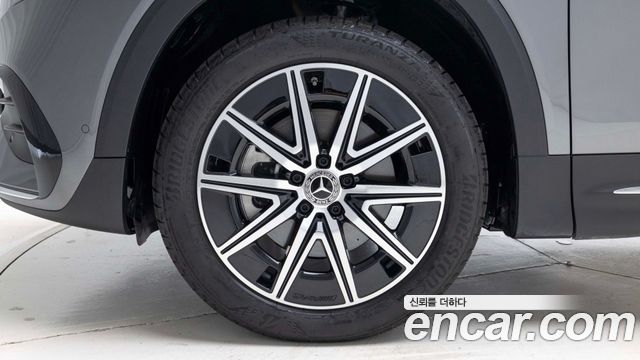 Mercedes-Benz EQB EQB300 4MATIC AMG Line — пробег 4 939 км — фото 5 из 5
