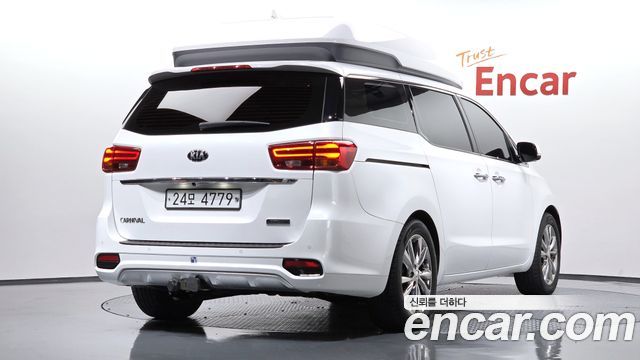 Kia Carnival из Кореи Encar