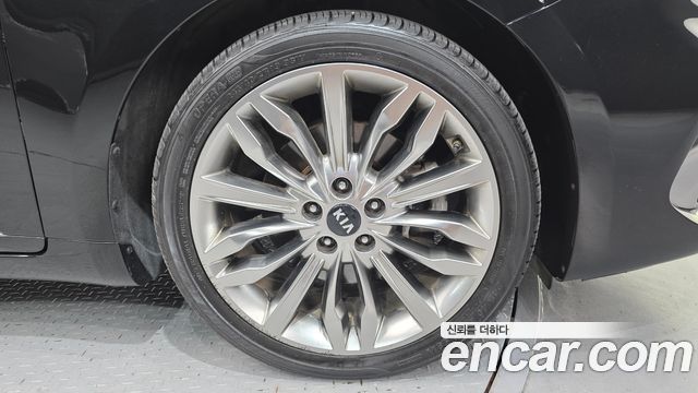 Kia K7 из Кореи Encar